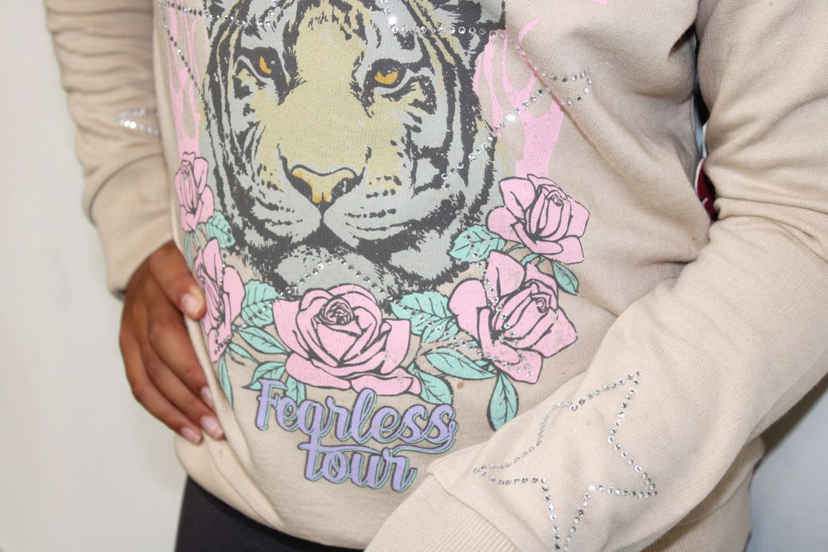 ROCK AND ROLL TIGER RHINESTONE GRAPHIC SWEATSHIRT