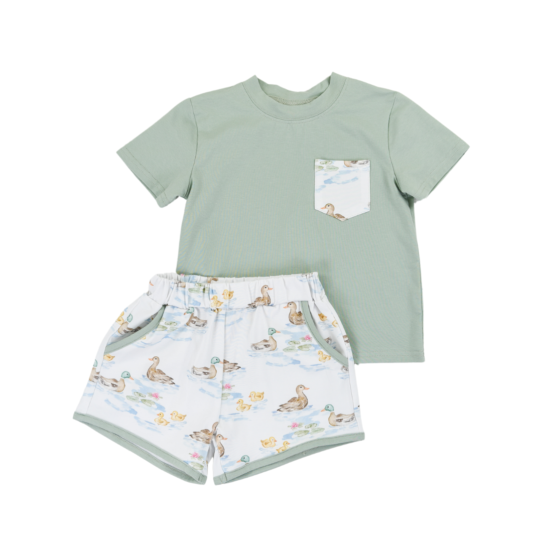 DARLING DUCKS BOYS PLAY POCKET SHORT SET