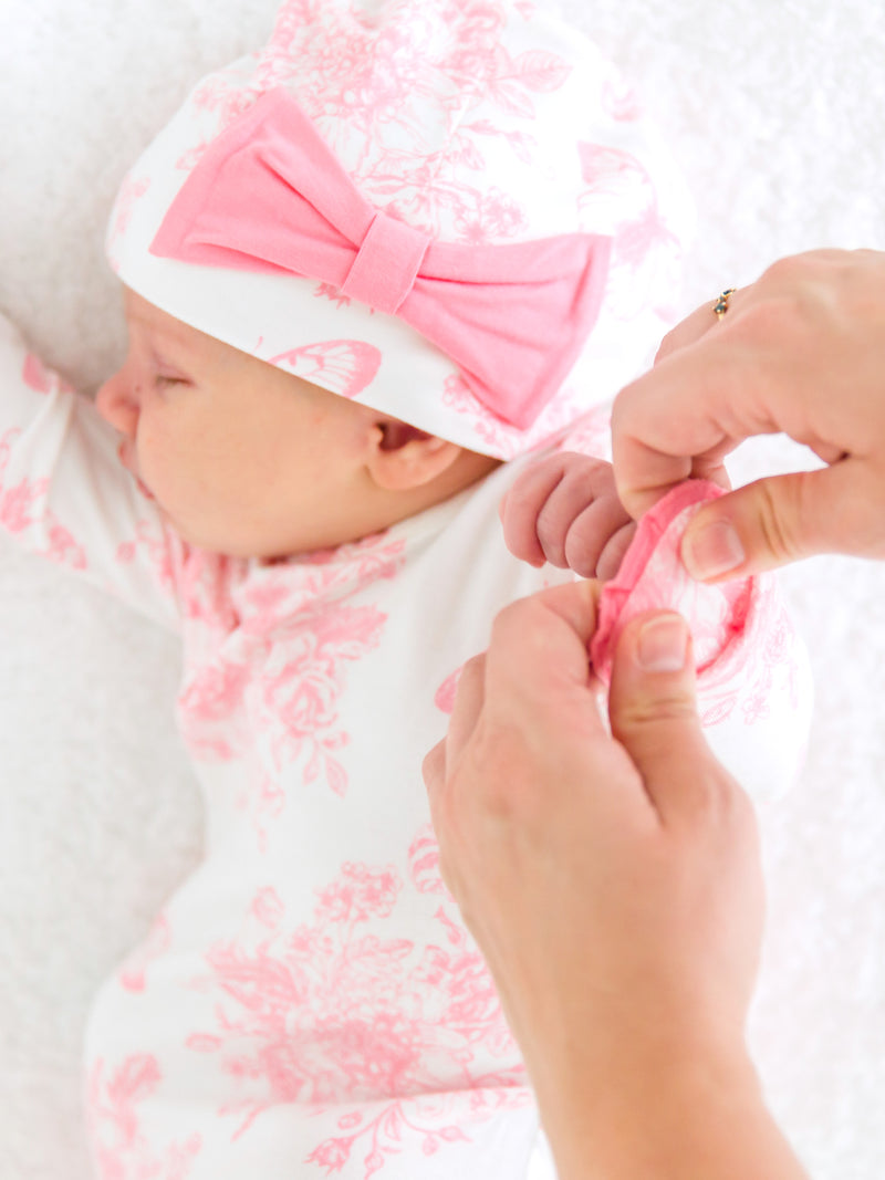 PINK BUTTERFLY GARDEN TOILE RUFFLE KNOTTED SLEEP GOWN & HAT SET